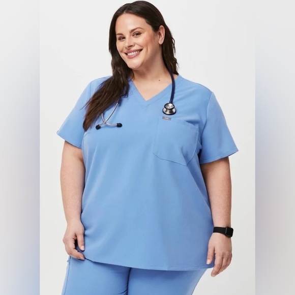 FIGS Catarina Scrub Top in Cool Blue - Picture 1 of 11